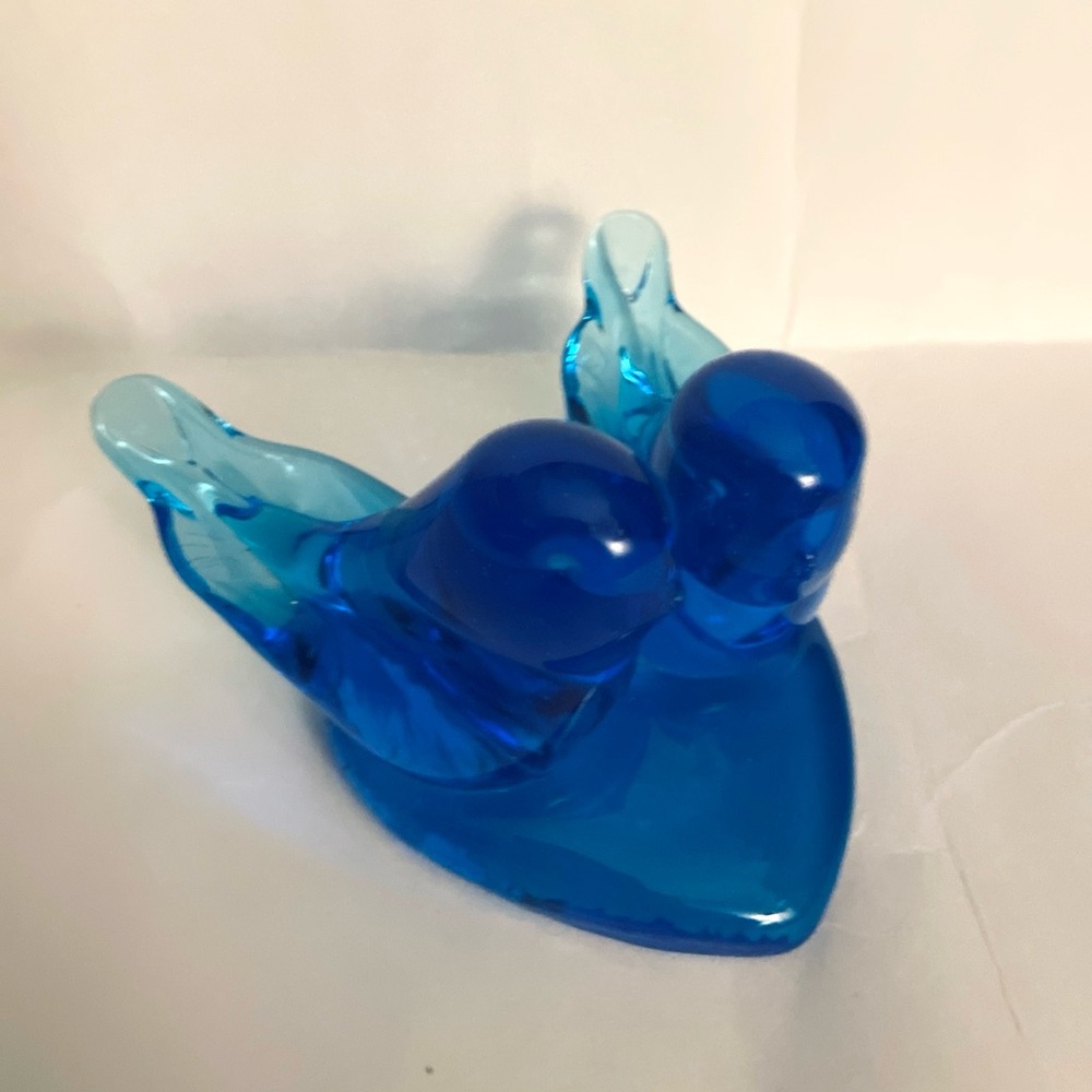 Vintage Glass Bluebirds of Happiness On A Heart Signed By  Leo Ward  1998 Glow